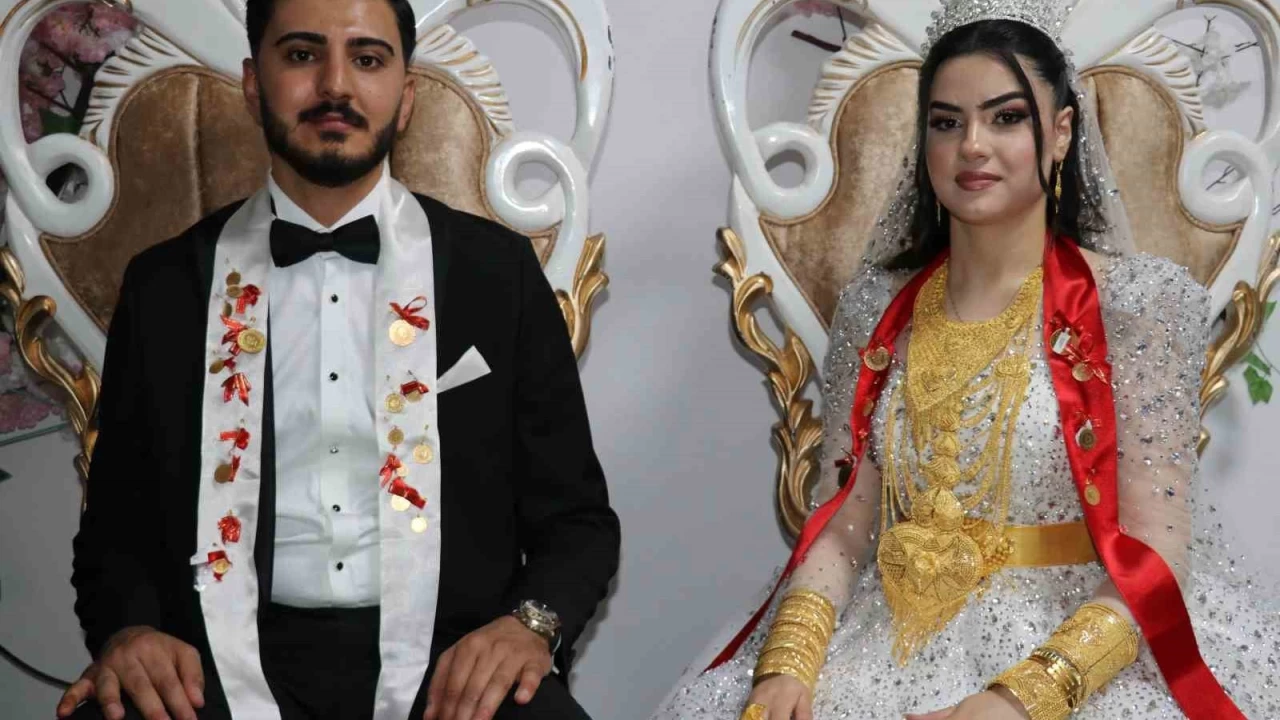 MHP'li başkanın kızı gelin oldu