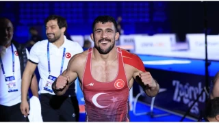 Milli grei Ahmet Ylmaz, Dnya ampiyonas'nda bronz madalya ald