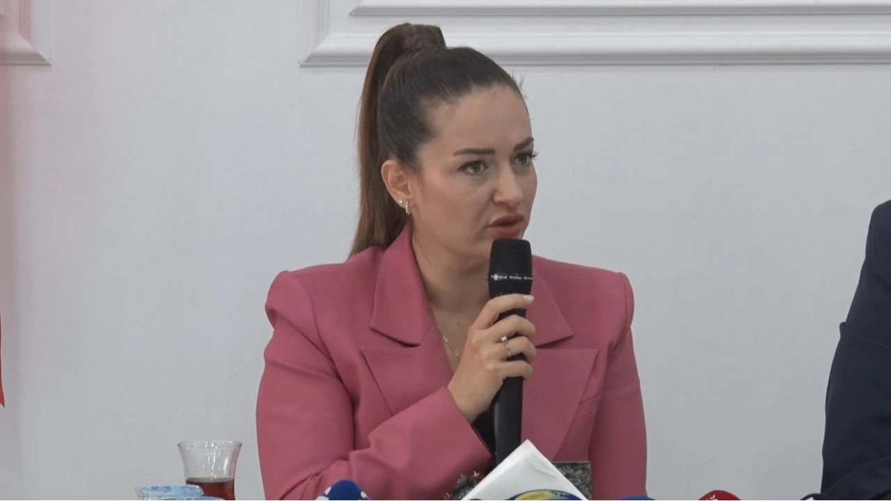 'Muhittin Başkan günden güne kilo veriyor'