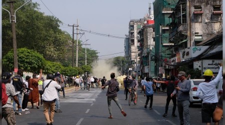 Myanmar'da ordudan şartlı ateşkes