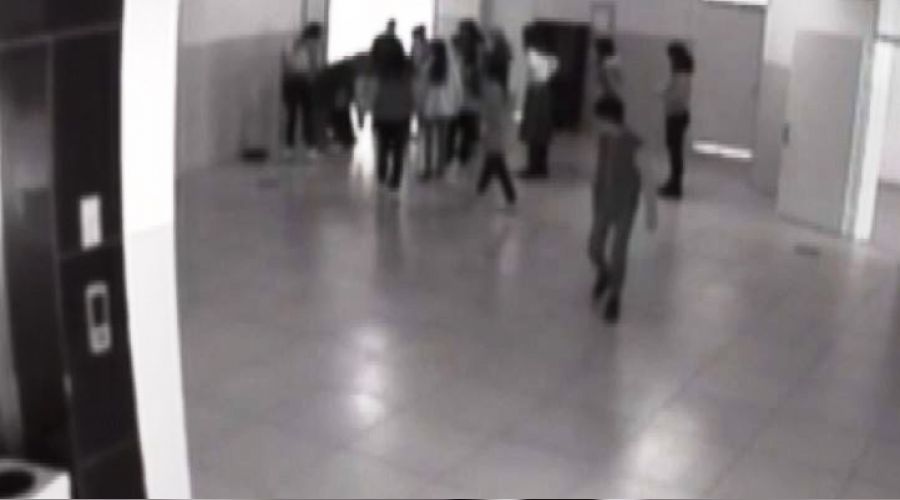 Nefes borusu t�kanan ��renciyi ��retmeni kurtard�