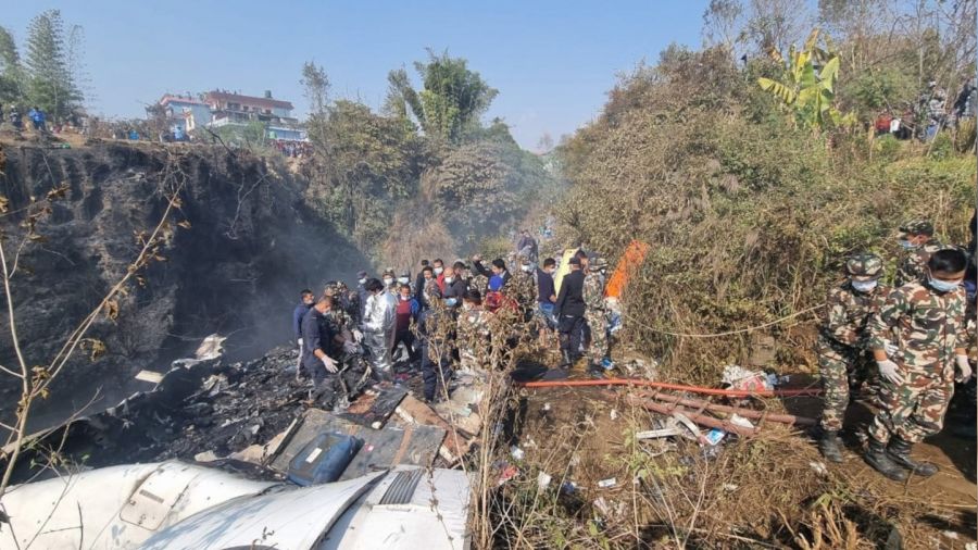 Nepal'de düşen yolcu uçağında 29 kişi hayatını kaybetti