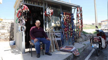 Niğde'nin son Saraççısı, baba mesleğini sürdürüyor