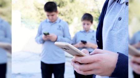 Öğrencilere cep telefonu yasak