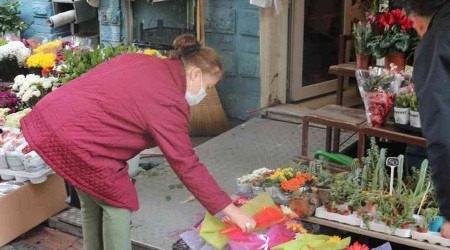 'Öğretmenler Günü' çiçekçi esnafına can suyu oldu