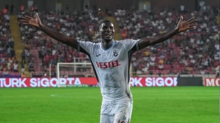 Onuachu'dan mthi performans