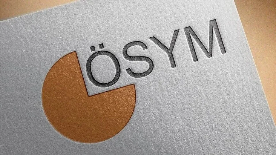  �SYM, 2026 Y�ksek��retim Kurumlar� S�nav�'n�n (YKS) Alan Yeterlilik Testleri (AYT) T�rk Dili ve Edebiyat�-Sosyal Bilimler testindeki bir sorunun iptal edilmesine, Matematik testindeki bir sorunun da yan�t�n�n de�i�tirilmesine karar verdi