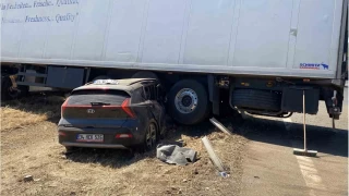 Otomobil, trn altnda metrelerce srklendi