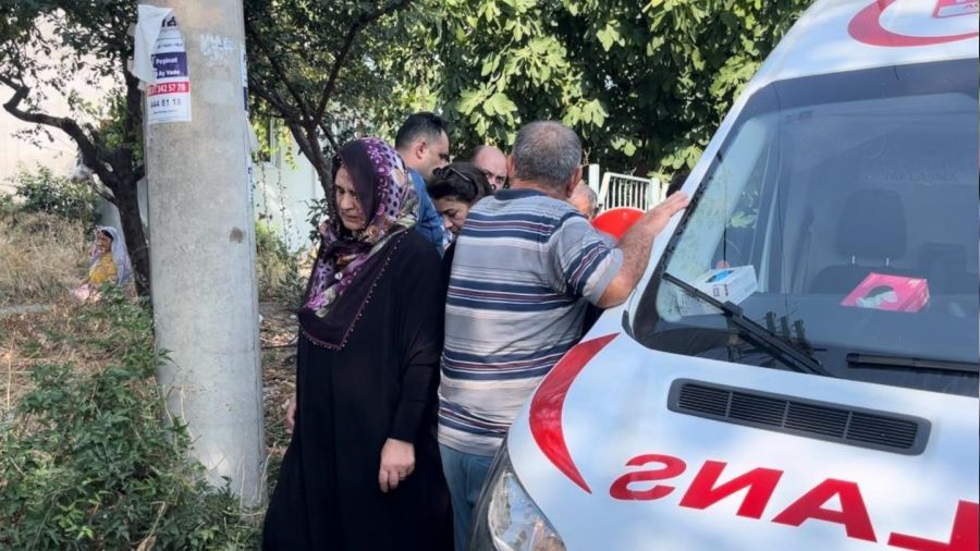 Oturduğu daireyi ateşe verdi, kuzeni ve yengesi ölümden döndü