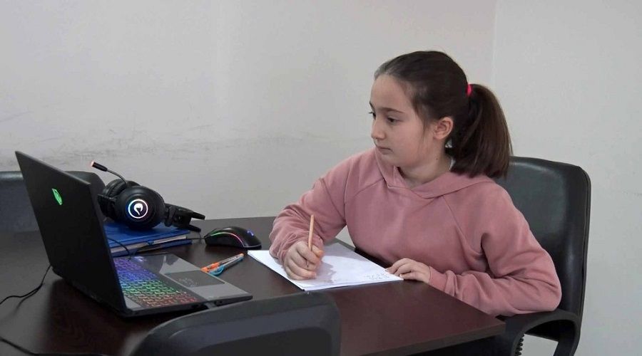 Öykü, matematik yarışmasında dünya birincisi