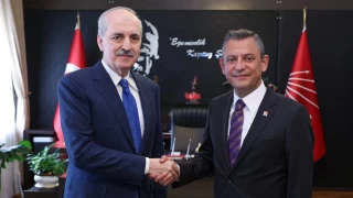 Özel'den Kurtulmuş'a: Anayasaya uyacaksak değiştirelim