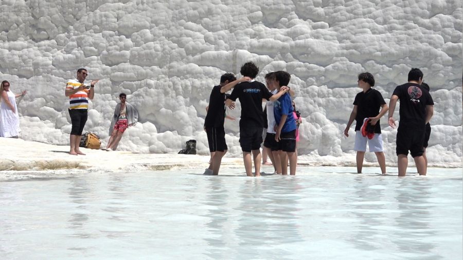 Pamukkale'ye ilk 5 ayda 561 bin turist geldi
