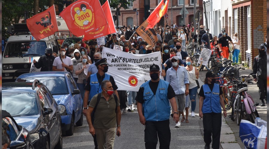 Polis şiddetine protesto mitingi