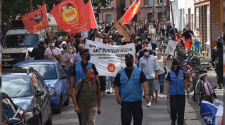 Polis şiddetine protesto mitingi
