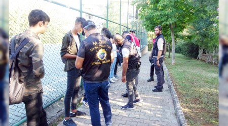 Polisten okul önlerinde sıkı denetim