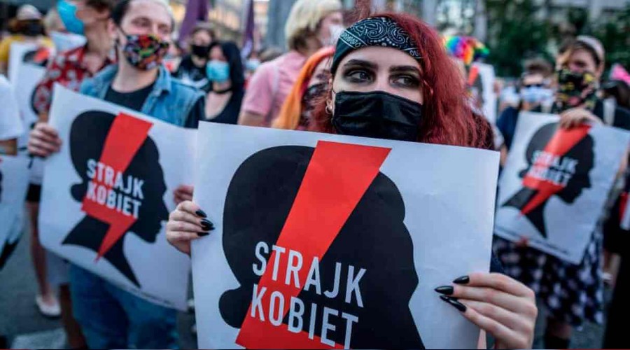 Polonya'da da aynı tartışma