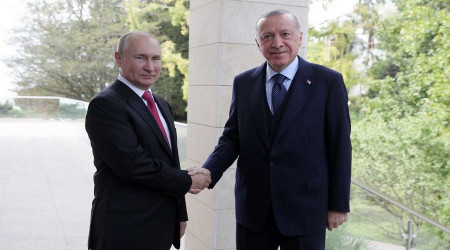 Putin, Erdoğan'a Sputnik V aşı önerdi