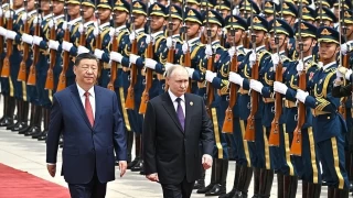 Putin ve Xi Pekin'de bir araya geldi