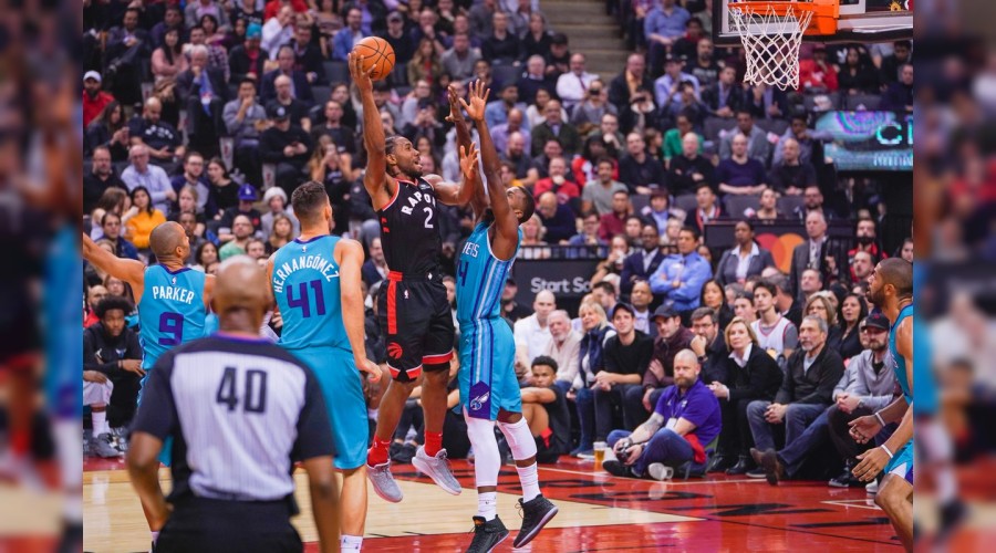 Raptors 4 ma�ta kay�p vermedi