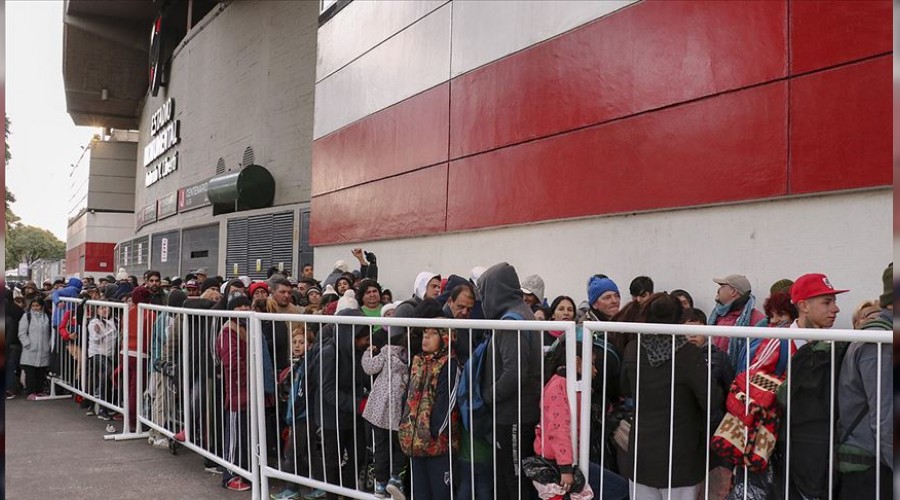 River Plate'ten insanl�k dersi