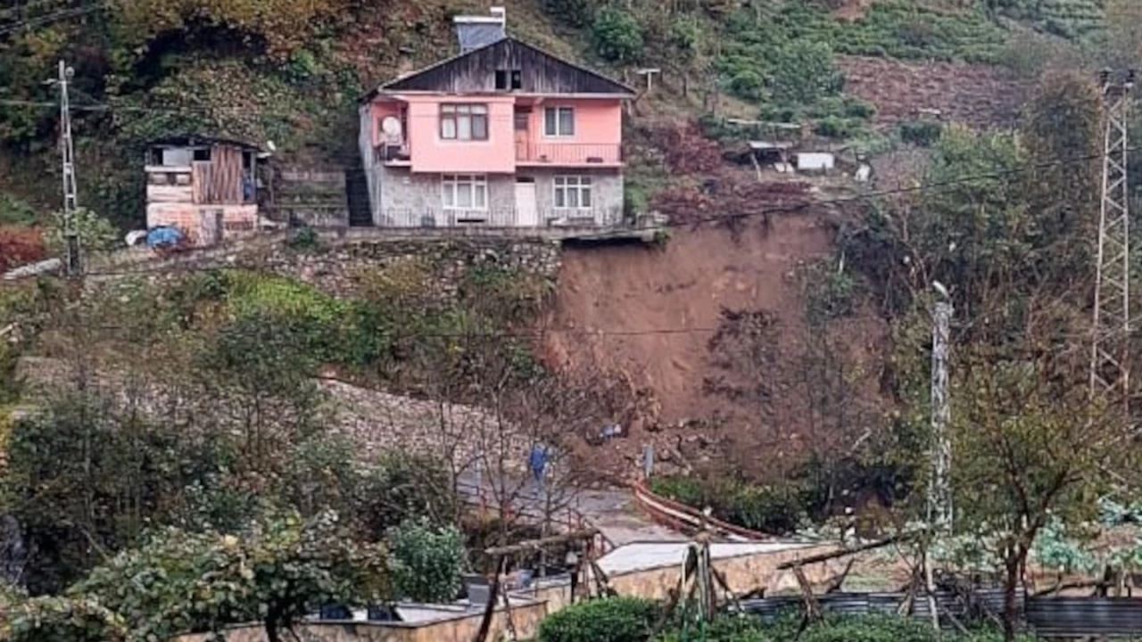 Rize'de heyelan