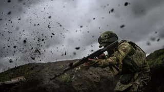  Rusya Savunma Bakanl���, Rus birliklerin Donetsk Halk Cumhuriyeti�nde (DHC) iki yerle�im biriminde daha kontrol� ele ge�irdi�ini bildirdi