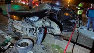 Sakarya'da kamyonla arpan otomobil hurdaya dnd: 2 l