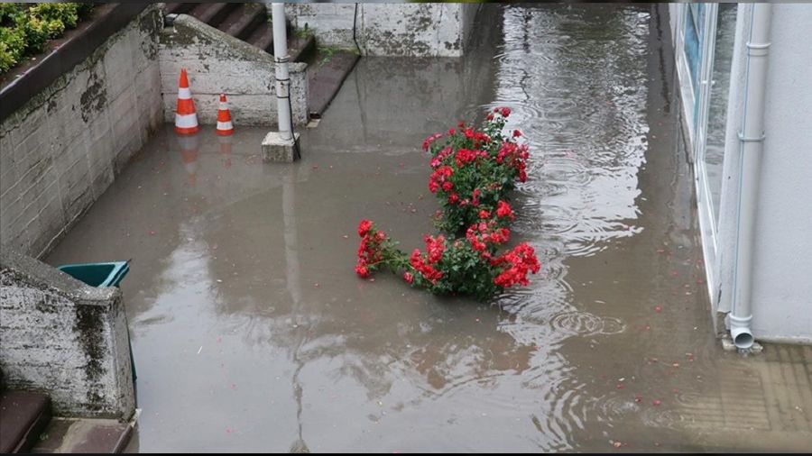 Samsun'da sağanak ve dolu etkili oldu