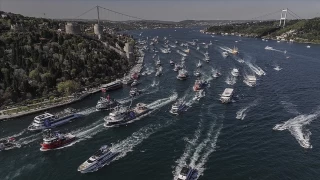 Saryerli taraftarlar, takmlarnn ampiyonluunu kutlad