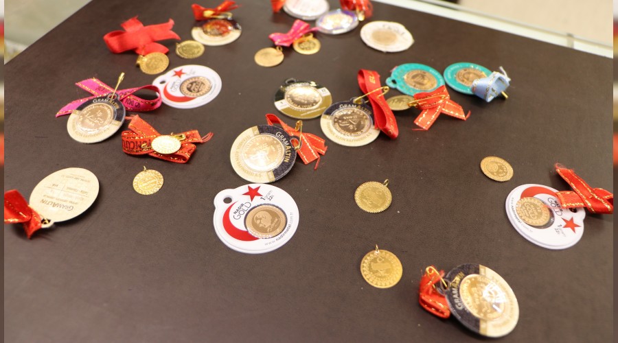 Sarraflar altın fiyatlarından dertli