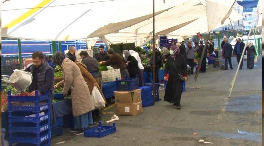 Semt pazarlarında Ramazan öncesi alışveriş hareketliliği