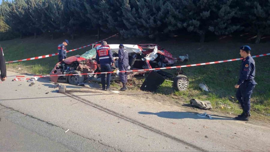 Silivri TEM Otoyolu'nda feci kaza: 6 ölü, 3 yaralı