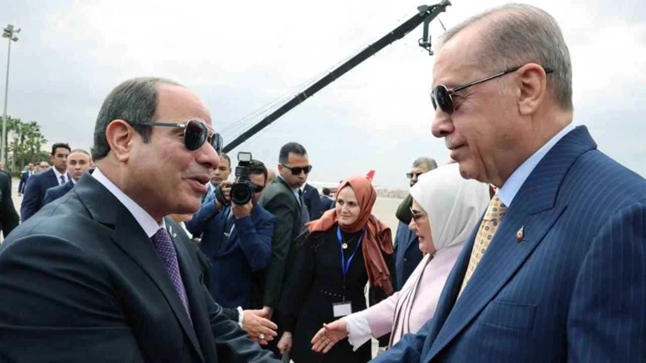 Sisi'den Msr'a giden Erdoan'a scak karlama!
