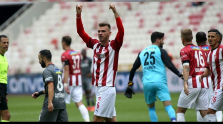 Sivasspor evinde siftah yaptı