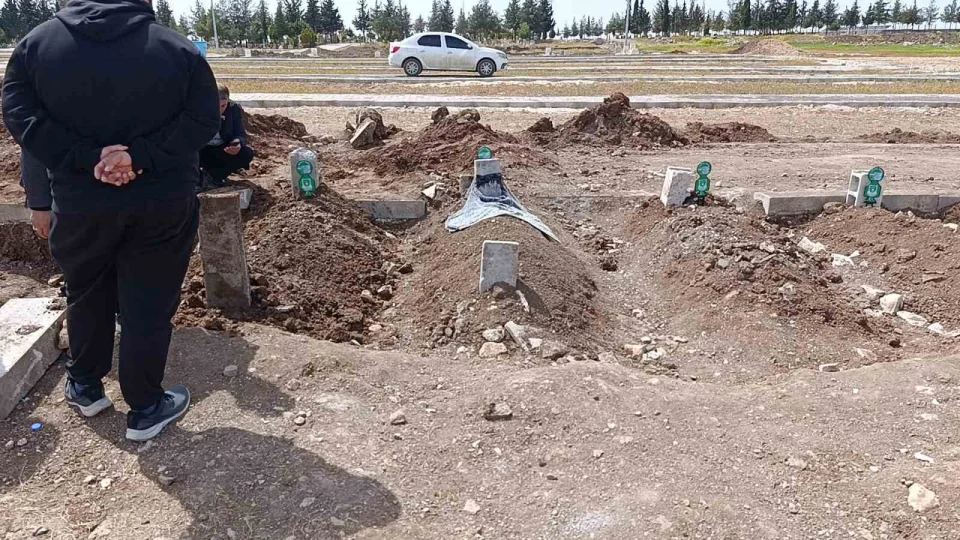 Siverek'teki sald�rgan sessiz sedas�z defnedildi