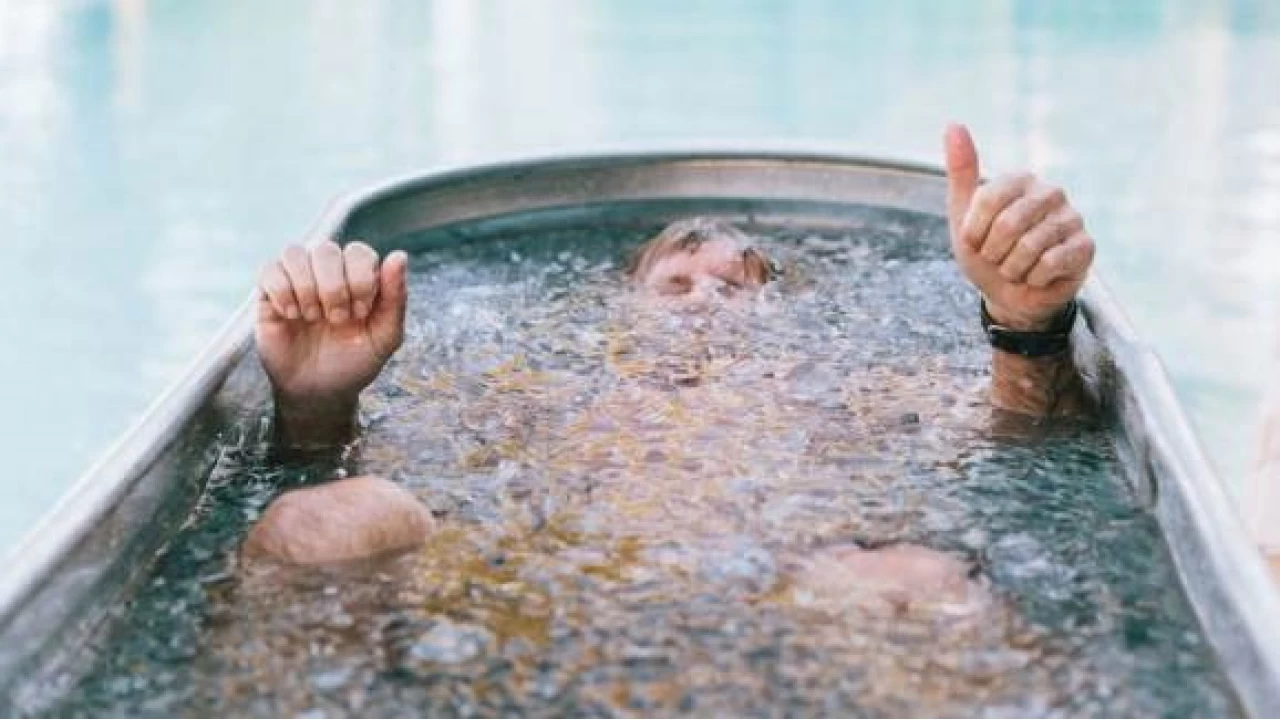 So�uk su banyosu ger�ekten faydal� m�?