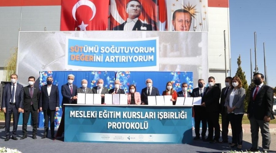 Süt üreticilerine 300 litrelik süt soğutma tankı