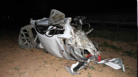 Takla atan otomobilden dışarı fırlayan 2 kişi hayatını kaybetti
