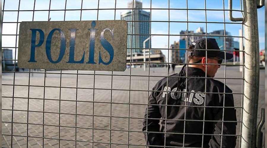 Taksim kapal� , kutlamalar Bak�rk�y'de 