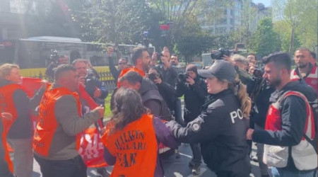 Taksim'e yürümek isteyen guruba polis müdahale etti