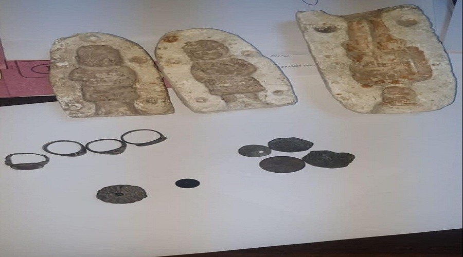 Tarihi eser kaçakçıları polise takıldı