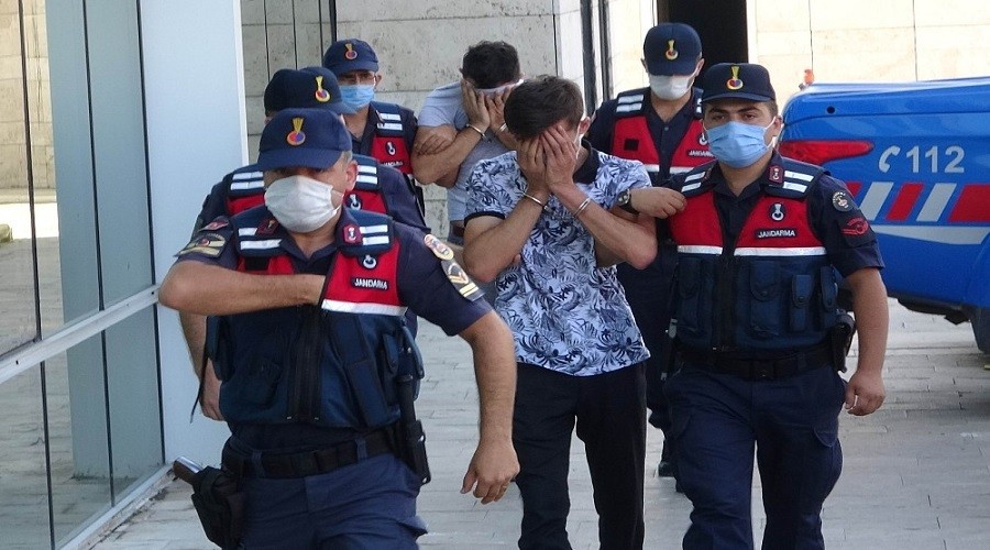 Tarihi eserleri satmaya kalkarken yakalandılar