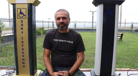 Tasarladığı şarj istasyonu ile akülü araç kullanan engellilere umut olacak