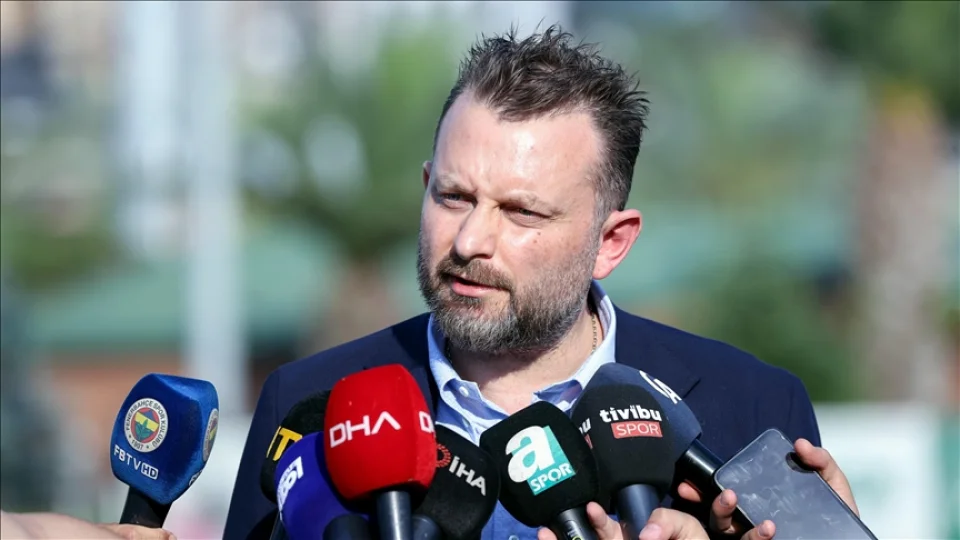 Tedesco'nun vedas�nda Selahattin Baki parma��