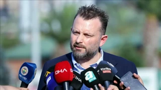 Tedesco'nun vedas�nda Selahattin Baki parma��