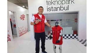 TEKNOFEST'te robot kpek ve insans robotlar ilgi oda oldu