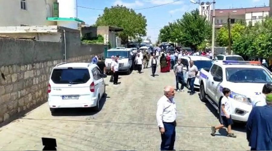 TikTok videosu �ekerken �len gen� k�z topra�a verildi