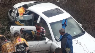 Tokat'ta tarlaya düşen otomobildeki 3 İranlı yaralandı