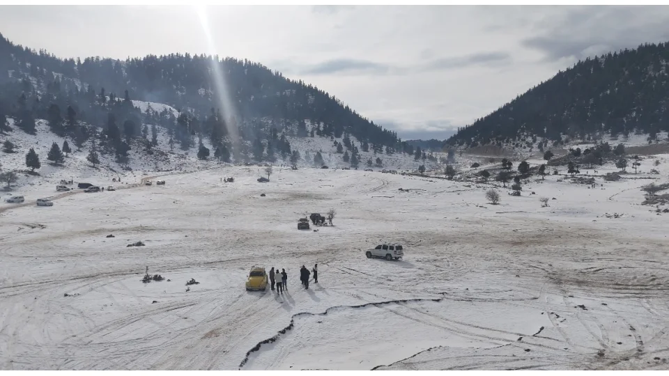 Toroslar�n zirveleri beyaza b�r�nd�