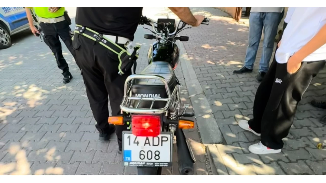 Trafik magandalar�n� polis tek tek tespit etti